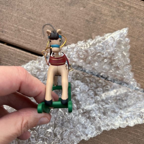 Hallmark Rocking Horse 1995 - Picture 4 of 7